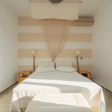 Aeolos Aparthotel