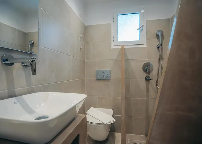 Aeolos Aparthotel 4*